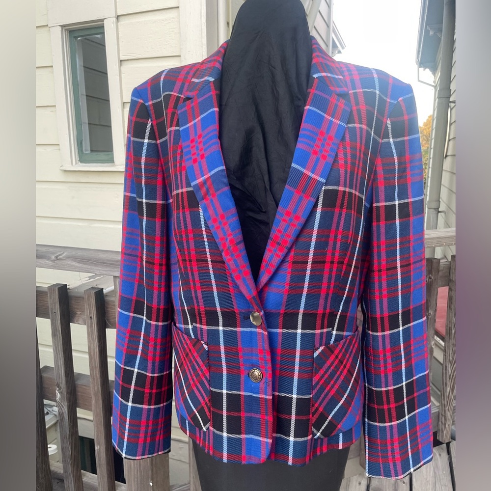 Anne Klein tartan wool jacket in near perfect condition